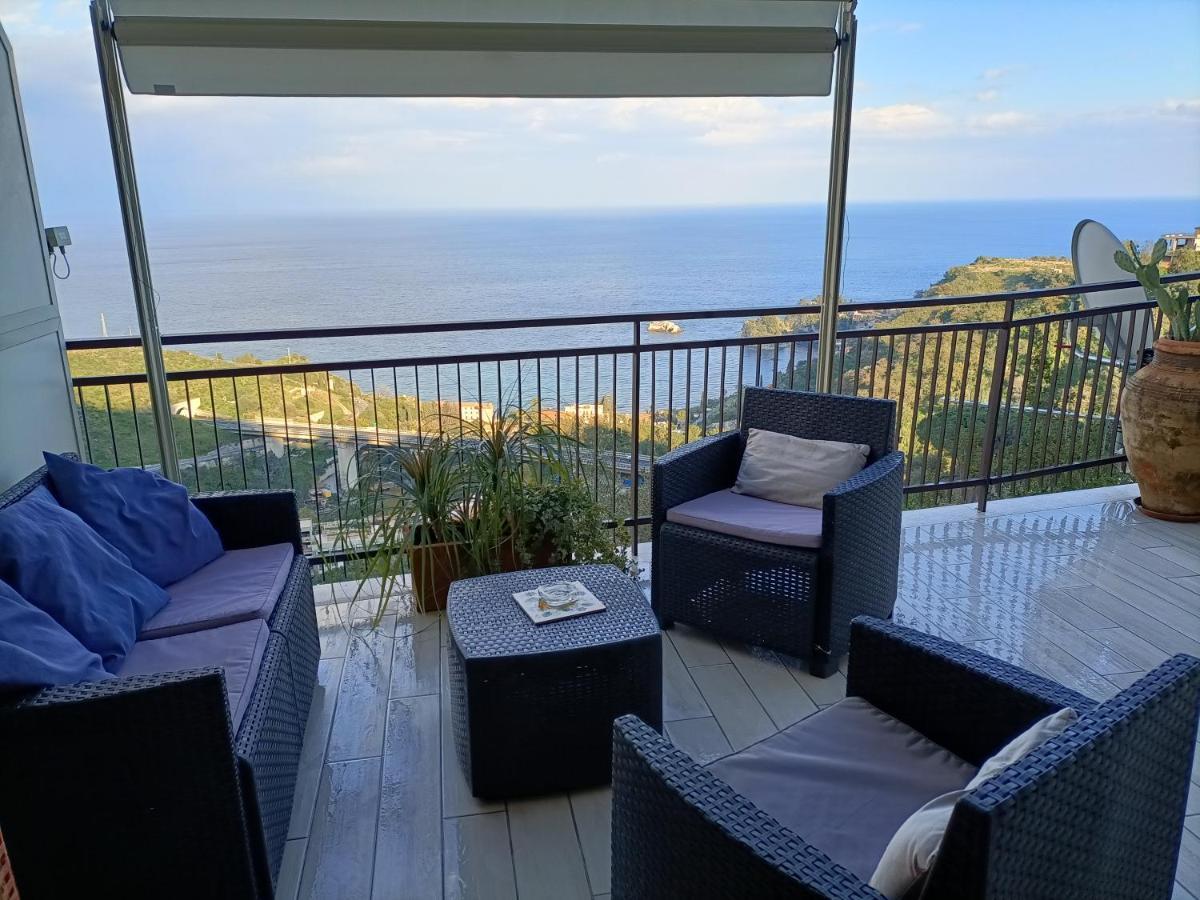 Al Bajah Loft Monovano Con Requisiti Hotel تاورمينا المظهر الخارجي الصورة